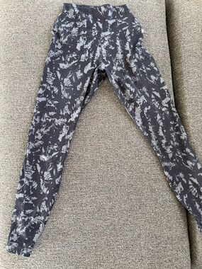 Nike Gray Printed High-Waist Leggings